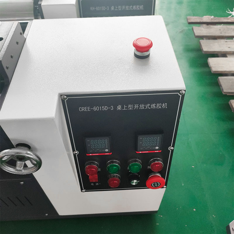 Attrezzatura aperta di gomma del mulino del rotolo di tipo due dell'impastatrice del laboratorio 380V 50HZ