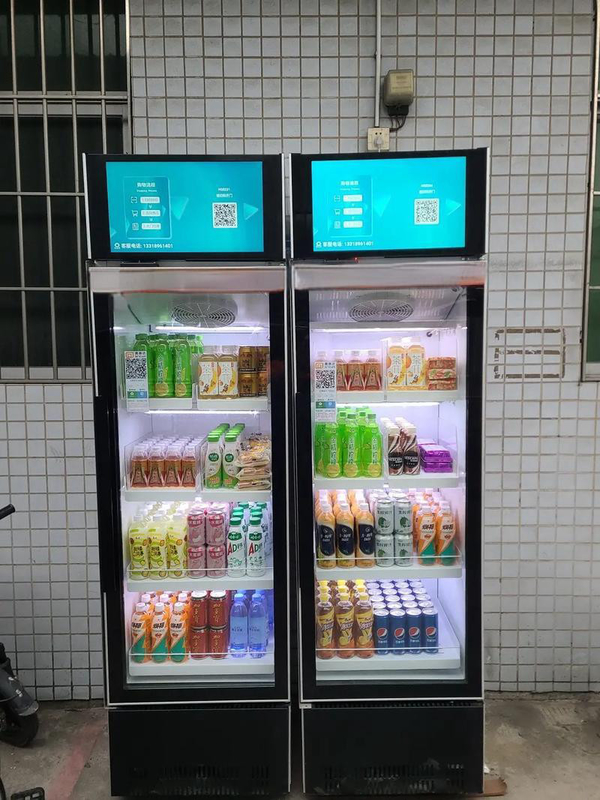 Energy - Boosting Vending Machine For Gyms Riempito di Bevande Sportive Per Alimentare Il Tuo Allenamento