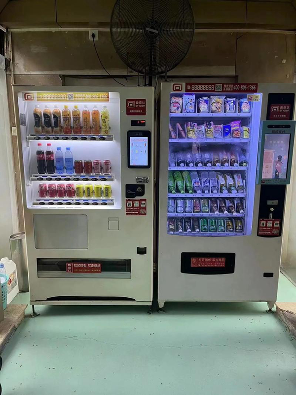 Energy - Boosting Vending Machine For Gyms Riempito di Bevande Sportive Per Alimentare Il Tuo Allenamento