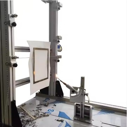 Testatore di ritardamento delle fiamme per tessuti ad alte prestazioni per materiali tessili e giocattoli con una vasta gamma di tessuti orientati verticalmente