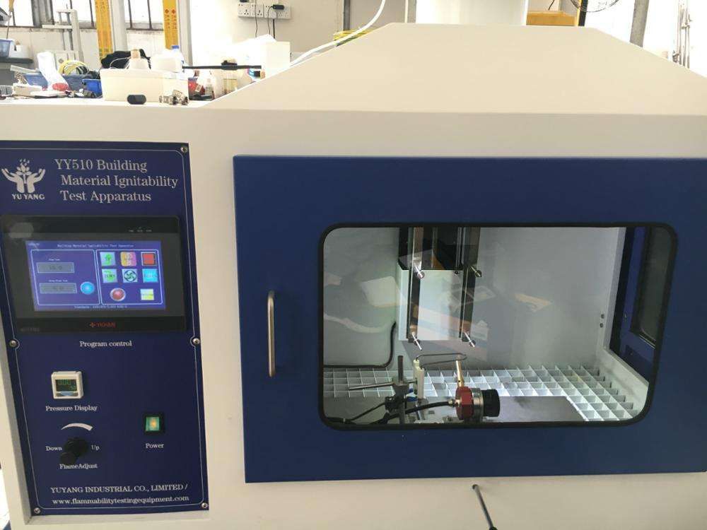 Apparecchiature per prove di infiammabilità conformi alla norma EN ISO 11925-2 per la classificazione delle strutture edilizie