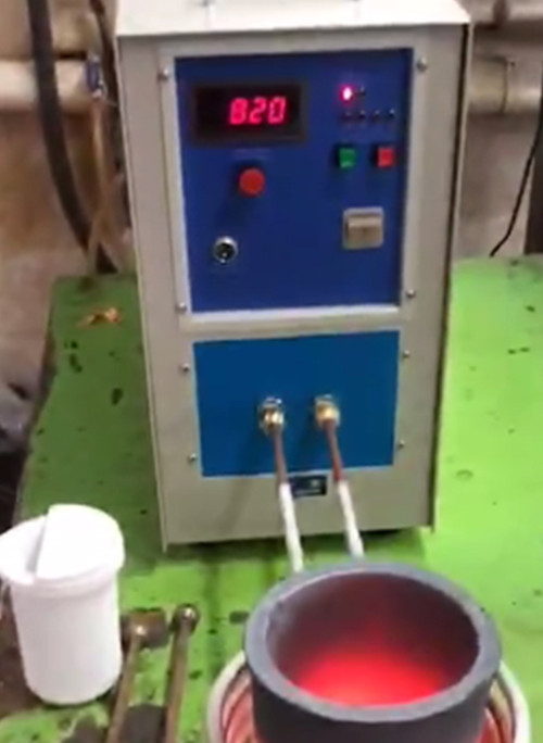 Apparecchio di riscaldamento di induzione dello SpA 10-30KHZ per il riscaldamento, l'estinzione, la tempera, la fusione e saldare