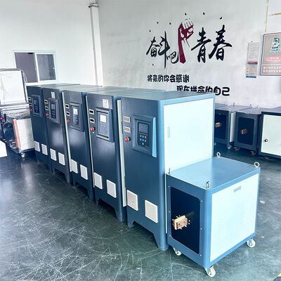 Macchina di riscaldamento a induzione automatica per la brasatura di tubi di rame 220V Facile da usare con componenti principali PLC Gearbox Cuscinetti